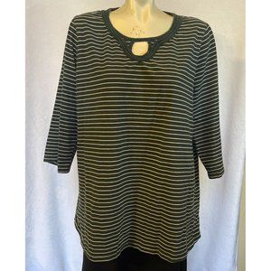 Womens Size 1X 18/20‎ Pullover Striped Top Unique Neckline Catherine’s Plus Size